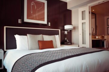 hotel-room-1447201_1920